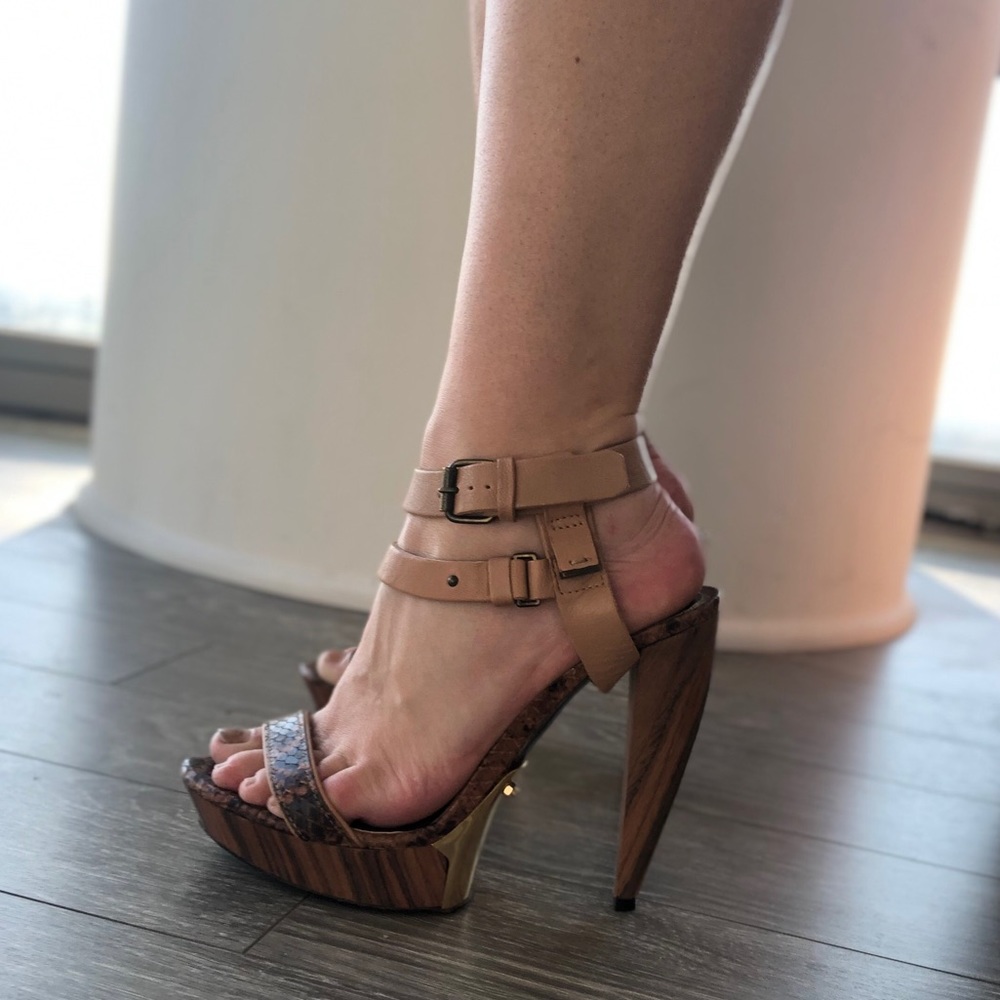 Lanvin stunning platform sandals